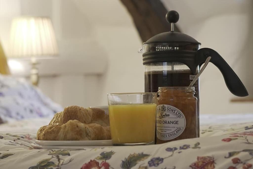 Stable Cottage - Sleeps 6, Near Lulworth Cove Dorchester Exterior photo