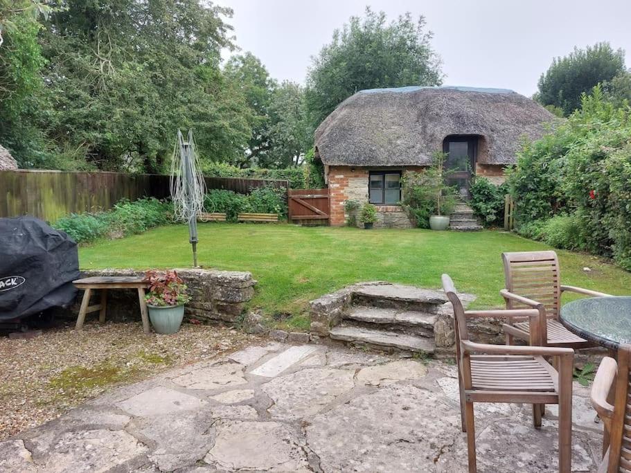 Stable Cottage - Sleeps 6, Near Lulworth Cove Dorchester Exterior photo