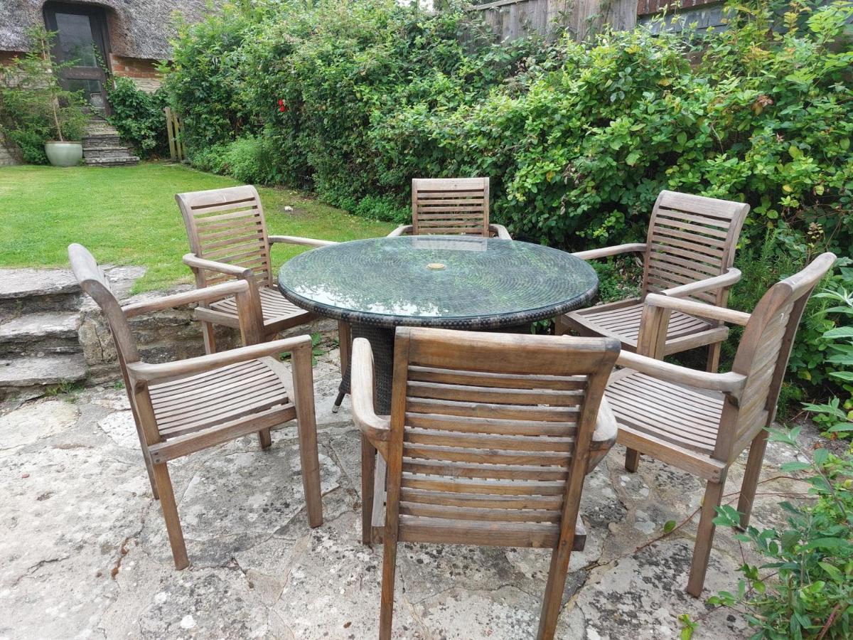 Stable Cottage - Sleeps 6, Near Lulworth Cove Dorchester Exterior photo