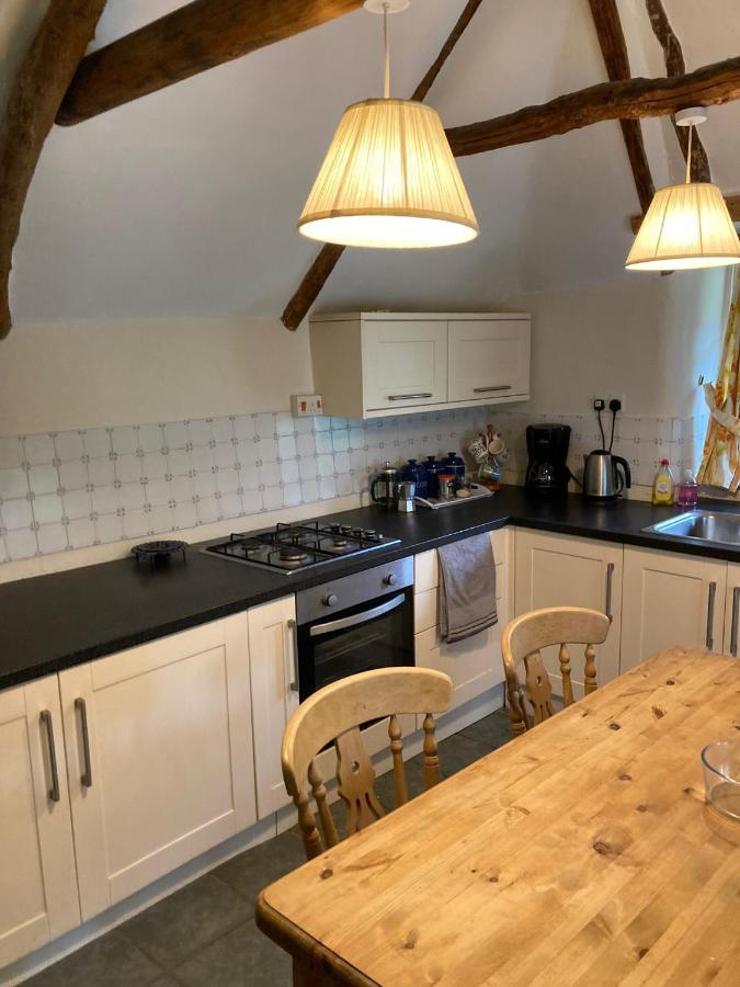Stable Cottage - Sleeps 6, Near Lulworth Cove Dorchester Exterior photo
